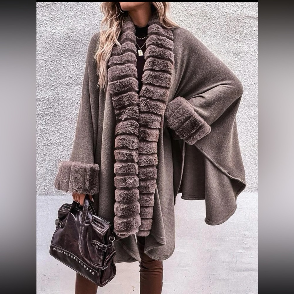 Cozy Fringe Open Front Cardigan Poncho - Picture 5 of 10